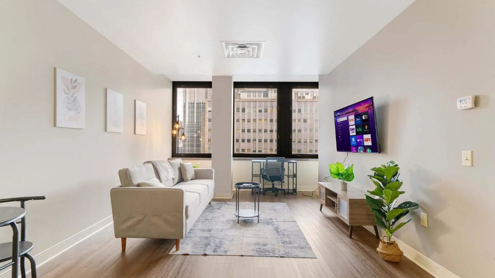 Apartman Sky High Luxury - 10Th Floor - Premium Location 24-7 Gym Lounge Roku
